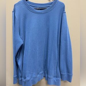 Duluth Trading Co women's Crewneck Sweatshirt with pockets in Blue